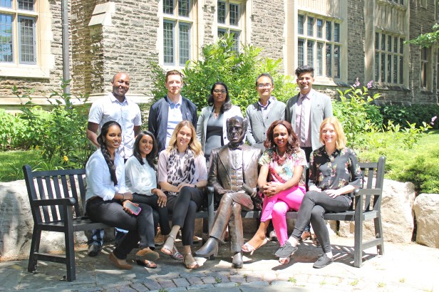 visual-media_photo_qes_2018_incoming_group-photo